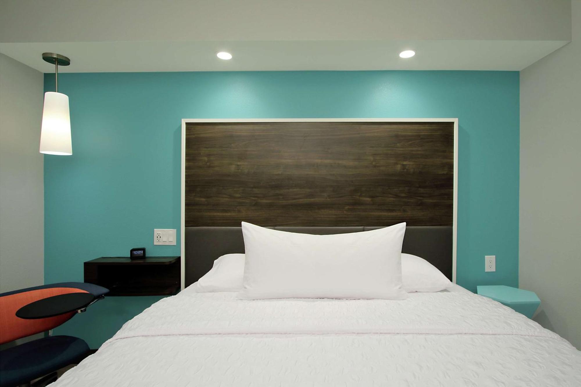 Tru By Hilton Meridian Extérieur photo