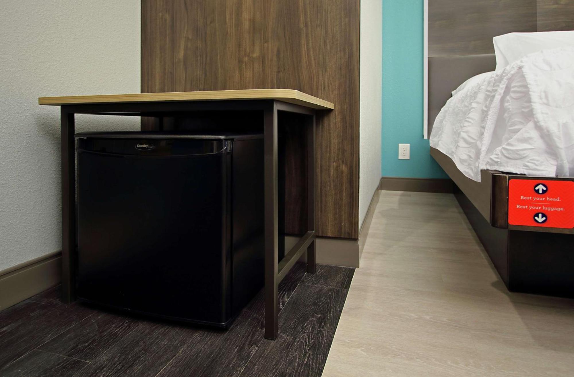 Tru By Hilton Meridian Extérieur photo